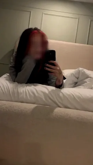 Azzurra, 20 anni