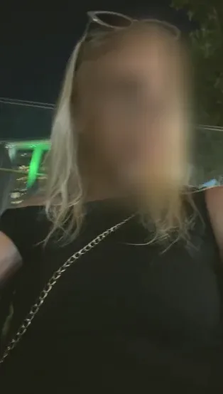 Nawal, 18 anni